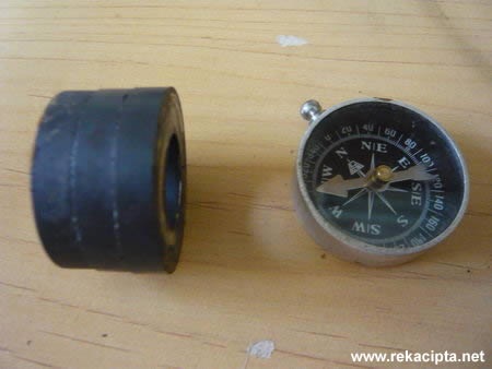 Rekacipta.net - Kutub Magnet Dengan Kompas Rekacipta.net - Kutub Magnet Dengan Kompas