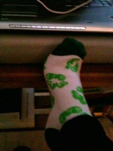 [green socks[35].jpg]