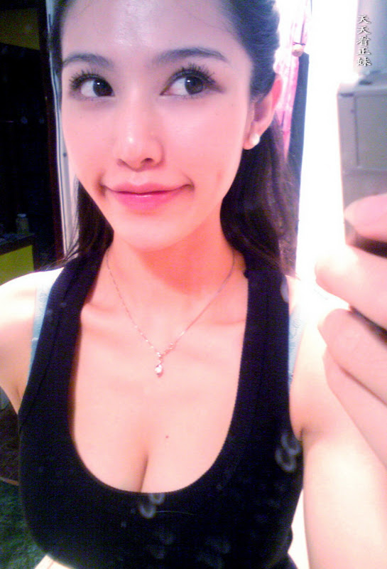 รูปภาพ สาวเซ็กซี่ แนวทางบ้าน หมวยโพสท่าสุดซี๊ด