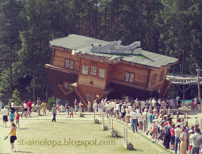 The upside down house