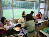 Girls getting ready for Snow White..