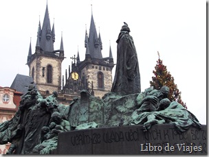 Homenaje a Jan Hus en la Plaza de Stare Mesto en Praga