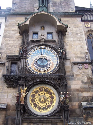 [Reloj Astronómico de Praga[1].jpg]