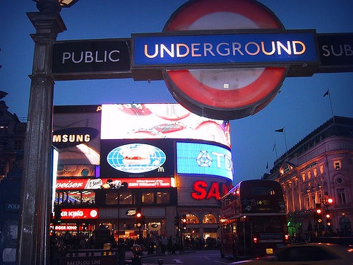 [PicadillyCircus[1].jpg]