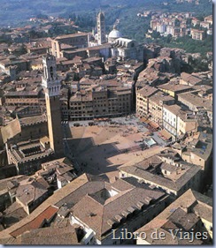Casco antiguo de la ciudad de Siena, uno de los más bellos rincones de Italia, la ciudad entera lo es... Casco antiguo de la ciudad de Siena, uno de los más bellos rincones de Italia, la ciudad entera lo es...