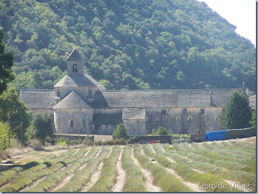 Abadía de Sénanque cercana a Gordes en Provenza