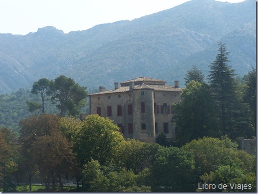 Castillo de Picasso y Cezanne en Vaveunargues cercano a Aix en Provence