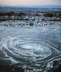 japan-tsunami-earthquake-hits-northeast-whirlpool_33139_600x450