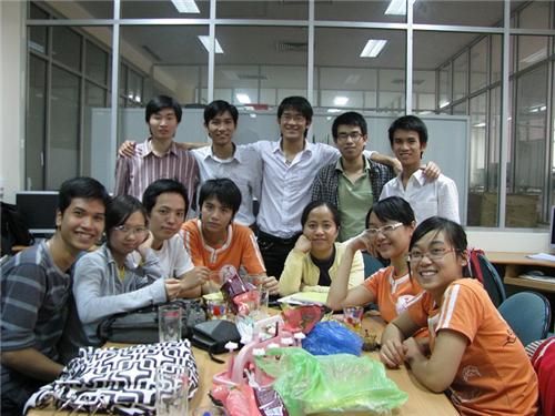 Nhóm tình nguyện Niềm tin và BKI3