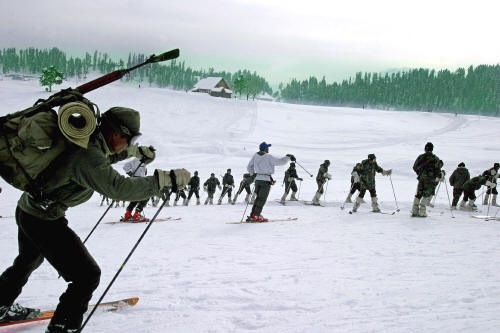 [gulmarg_skiing[3].jpg]
