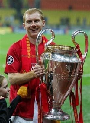 Scholes and Premier League trophy