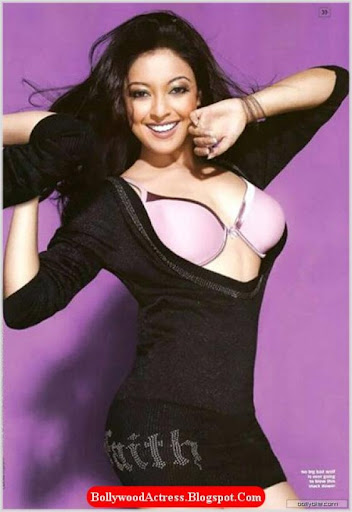 Hot Tanushree Dutta Latest Photoshoot in Bikini