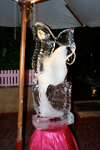 a ice sculpture of a bird