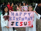 Bethanie at Yonghe Christmas outreach in the park