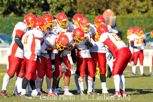 Huddle offensif des Kangs lors de Centaures/Kangs Huddle offensif des Kangs lors de Centaures/Kangs
