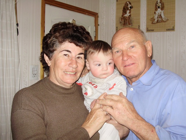 [06 octubre 2009 -  con los abuelos[3].jpg]