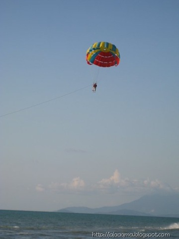 [parasailing[5].jpg]