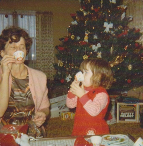 [Grandma and Jennifer Tea Party[3].jpg]