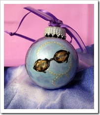 Glam Sunglasses & Pearls Glass Ornament