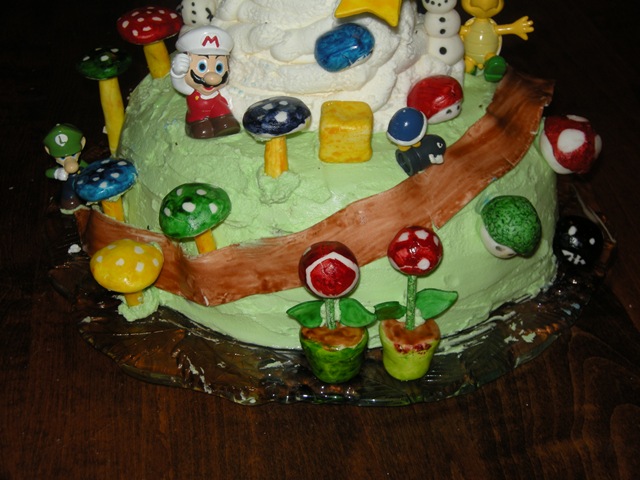 [Liam's Mario Cake 014[2].jpg]