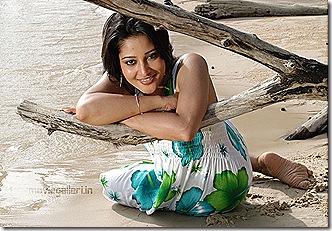 ritu-barmecha-hot-gallerry-in-sea-shore ritu-barmecha-hot-gallerry-in-sea-shore
