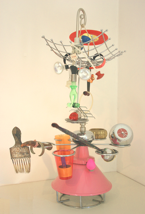 woman artist (2007 ~ 80 x 40 x 60 cm ~ construction of mixed materials)