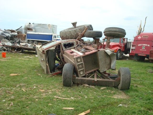 [28642_400516480255_182959125255_4106136_6923843_n[3].jpg]