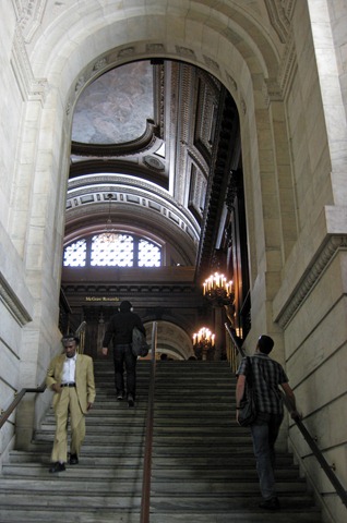 [NYC20101253.jpg]