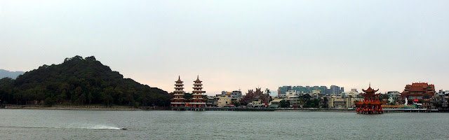 蓮池潭西南角全景