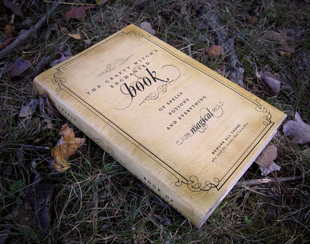 [free printable spooky book[4].jpg]