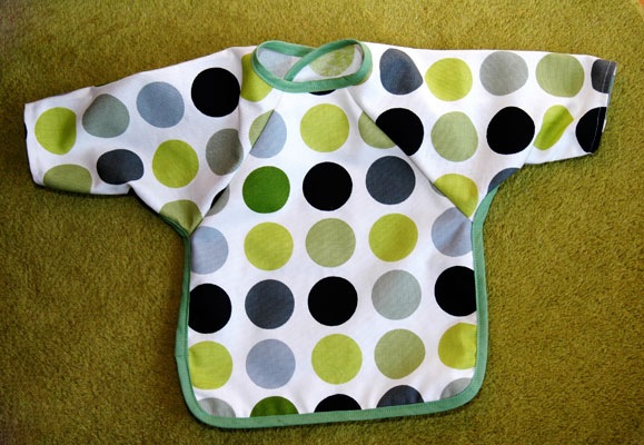 [baby bib tutorial[5].jpg]