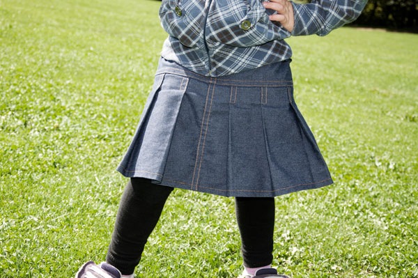 [Jeans into pleated skirt[4].jpg]