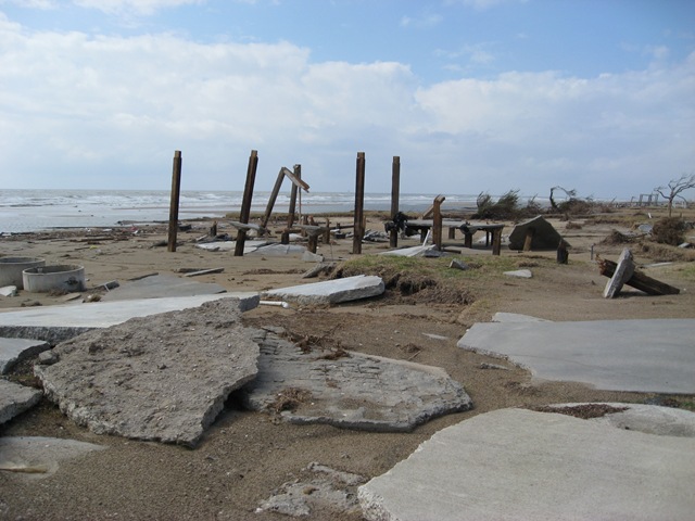 [beach 002[5].jpg]