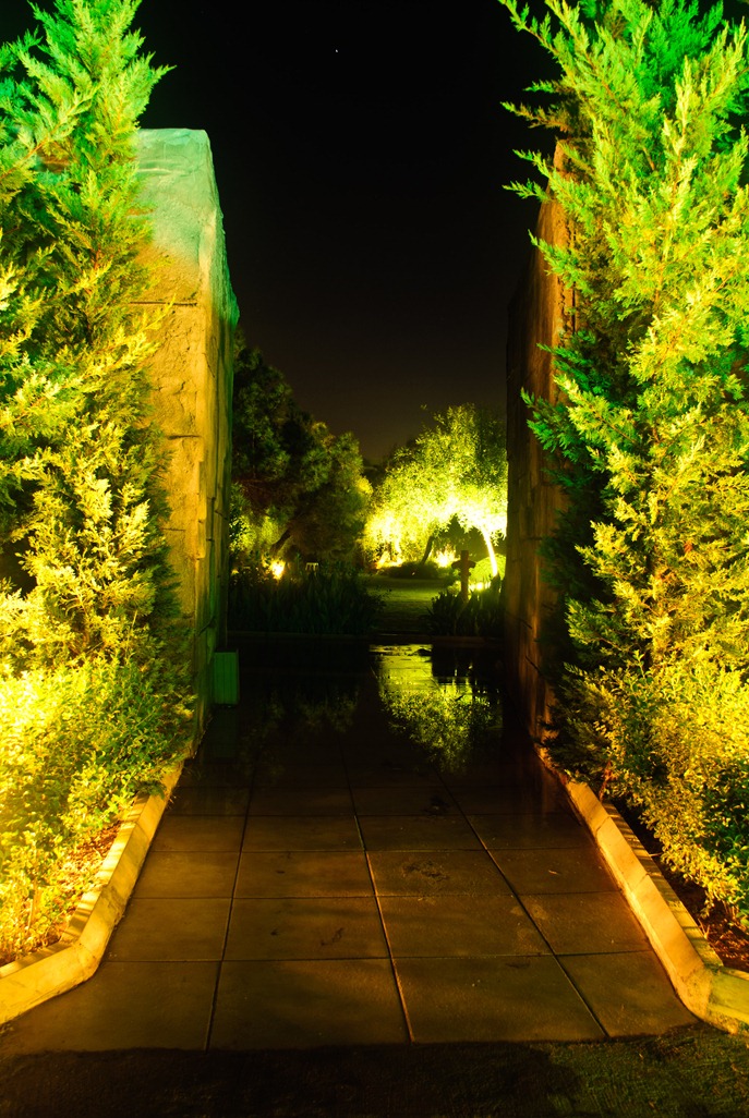 [by-night-interesting-lights[3].jpg]