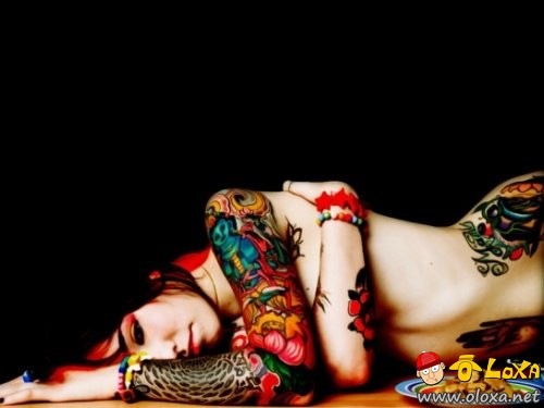 [as mais lindas e sexy garotas tatuadas (2)[2].jpg]