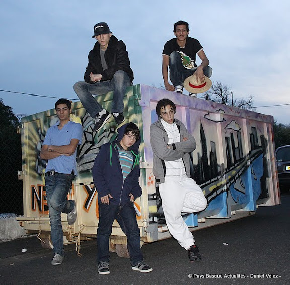 Le collectif de rappeurs 64 Flow