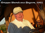 Der Boss Unruh beim Bier in dem Opuwo Country Hotel Der Boss Unruh beim Bier in dem Opuwo Country Hotel