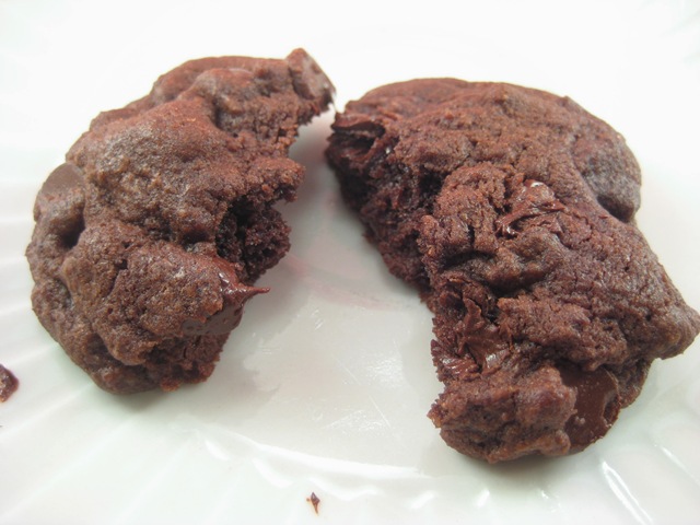 [Double Chocolate chip cookie2[4].jpg]