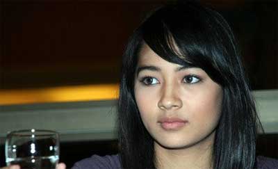 artis niken anjani
