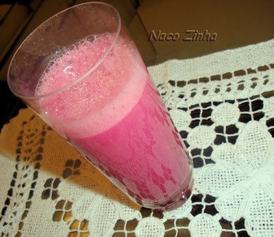 Vitamina de maçã e groselha Vitamina de maçã e groselha