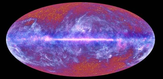 O mapa do Universo, divulgado pela ESA: a linha horizontal mais brilhante no centro da imagem é o eixo principal da Via Láctea, galáxia onde se localiza a Terra.