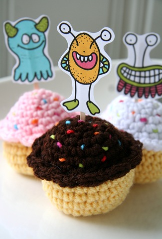 [monsterz toppers 3[4].jpg]