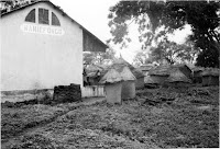 Naniefongo-train-station-northern-Ivory-Coast-1967.jpg
