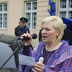 Перед мітингувальниками виступає Ірина Сех