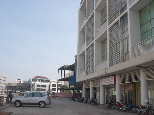 Entrance Building October 2009