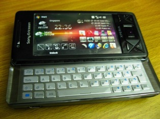 [1005 - Sony Ericsson Xperia X1 with sliding keyboard[6].jpg]