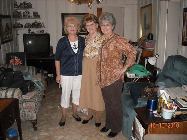 [Sunday_visit_with_Mama,Mary,Donna,&Elizabeth_006[2].jpg]