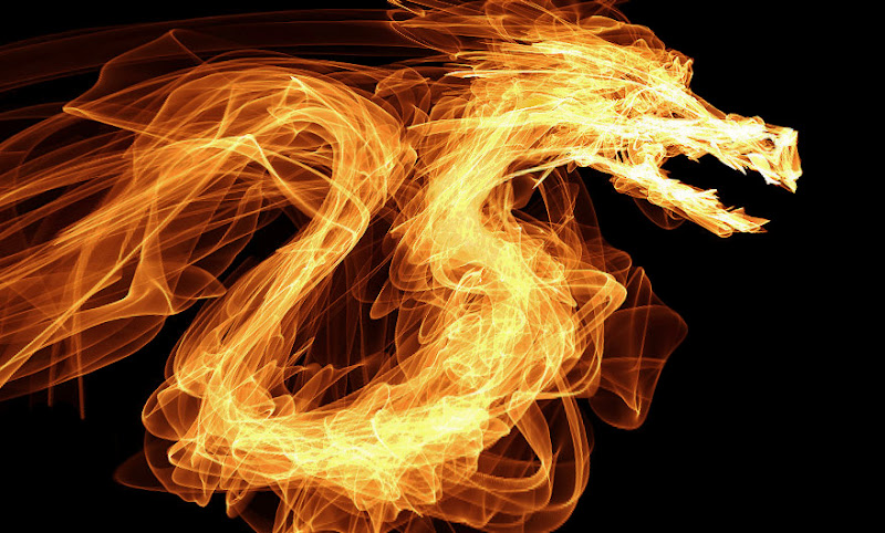Dragón de fuego con Flame de Peter Blaskovic Dragón de fuego con Flame de Peter Blaskovic