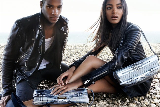 [burberry-spring-summer-2011-advertising-campaign-21[4].jpg]