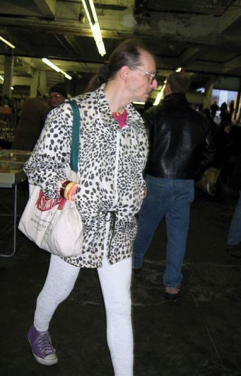 [tight_clothes_10[8].jpg]
